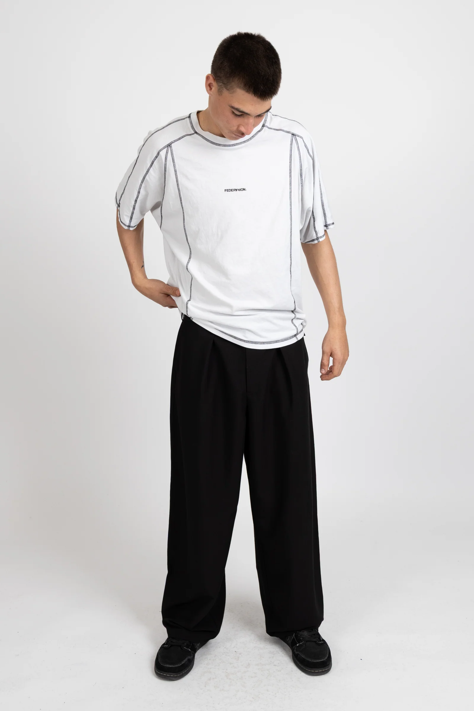 Notvoiceo Trast Tee - Logo - Notvoiceo